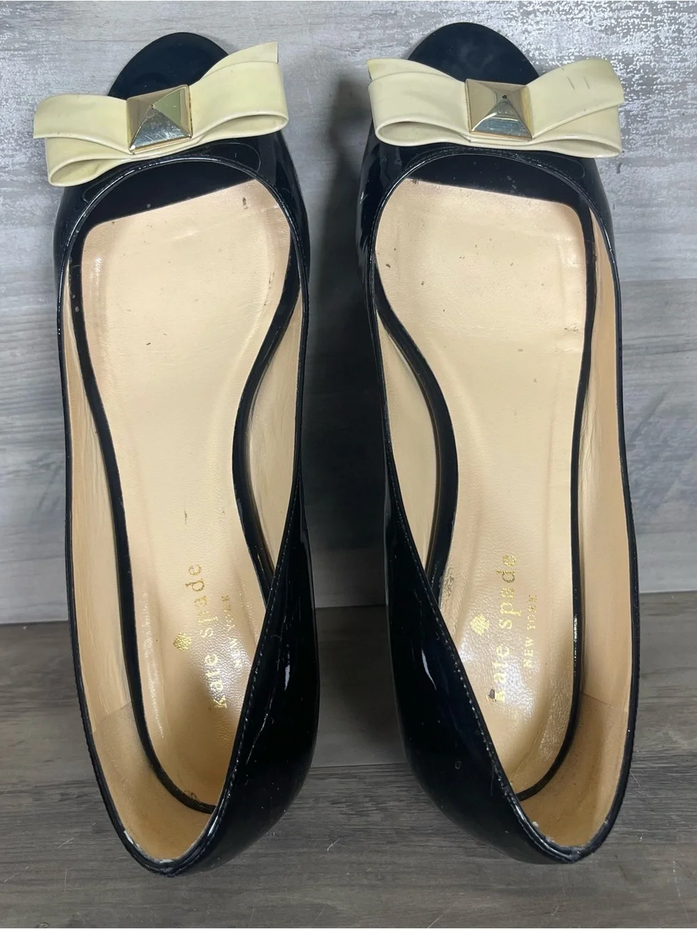 Kate Spade 8.5 Tilda Black Patent Doe Bow Stud Slip On Low Wedges W/Box And Bag‎